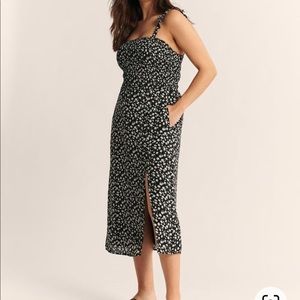 Abercrombie smocked floral midi dress. Size XS.